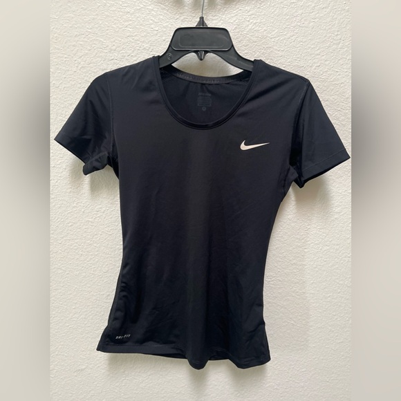 Nike Tops - Nike Pro Shirt